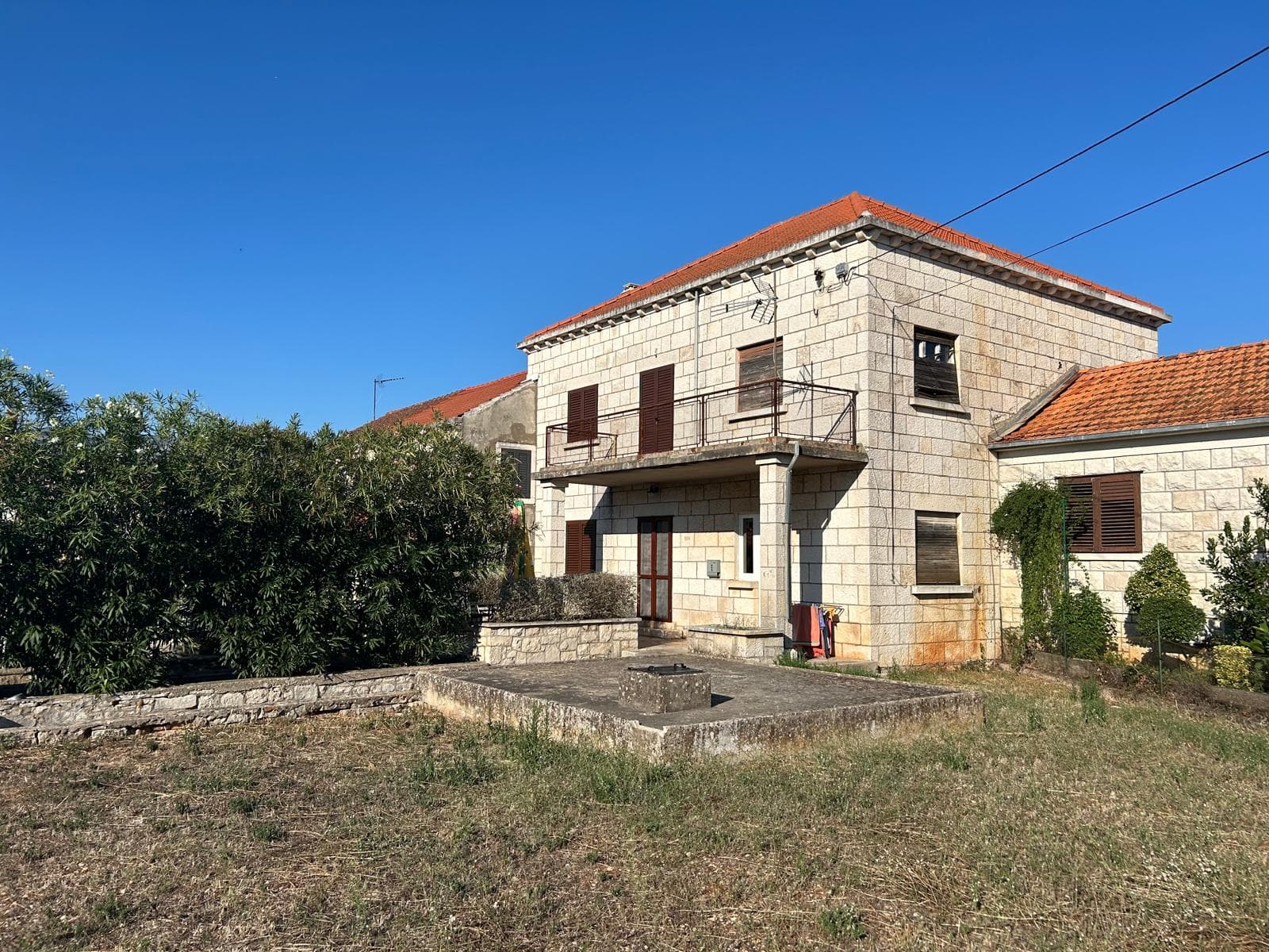 Loje's Place - Historic stone house in Žrnovo